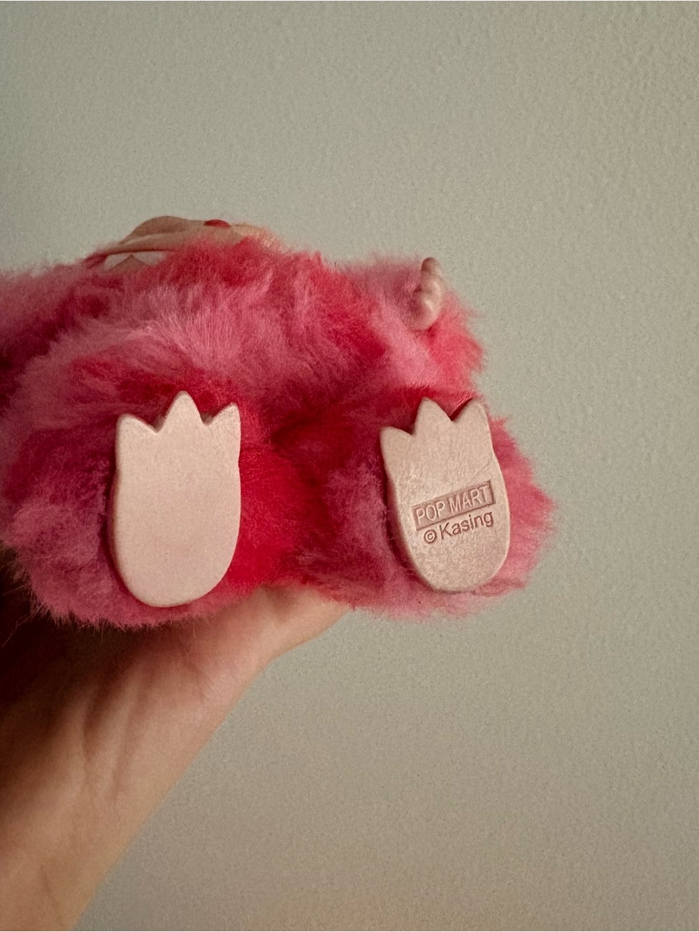 LOVE Labubu Keychain - Picture 4 of 5